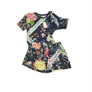 Johnny Was | 2 pc Annalyn short set | size medium | new with tags | 100% silk